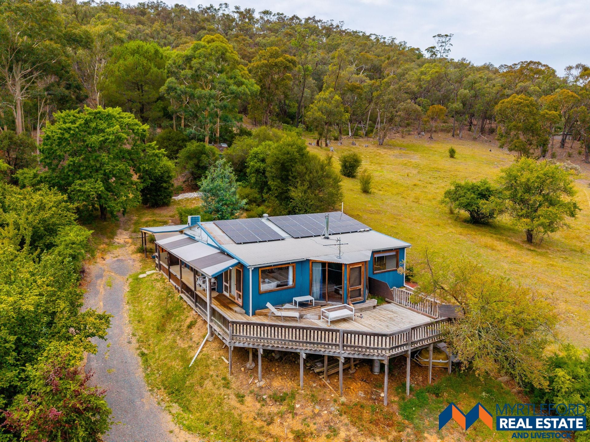 323 Buffalo River Road, MYRTLEFORD, Myrtleford - Thumbnail 3