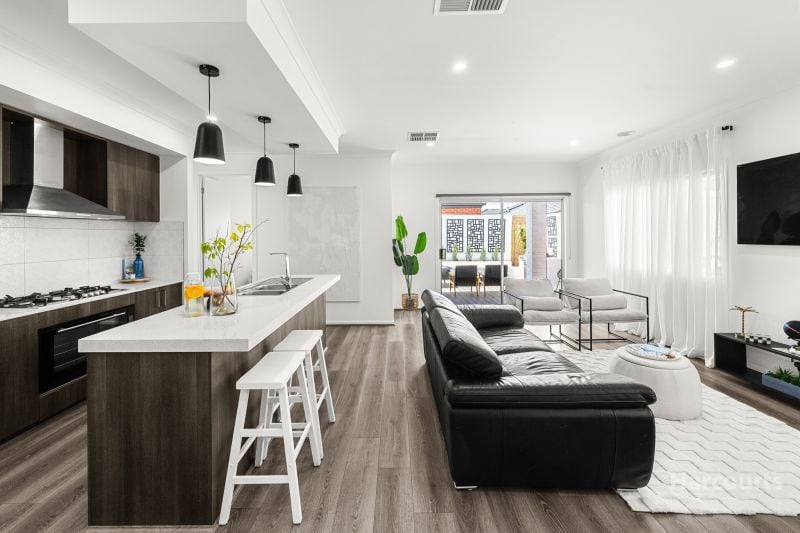 16 Dollarbird Drive, Deanside