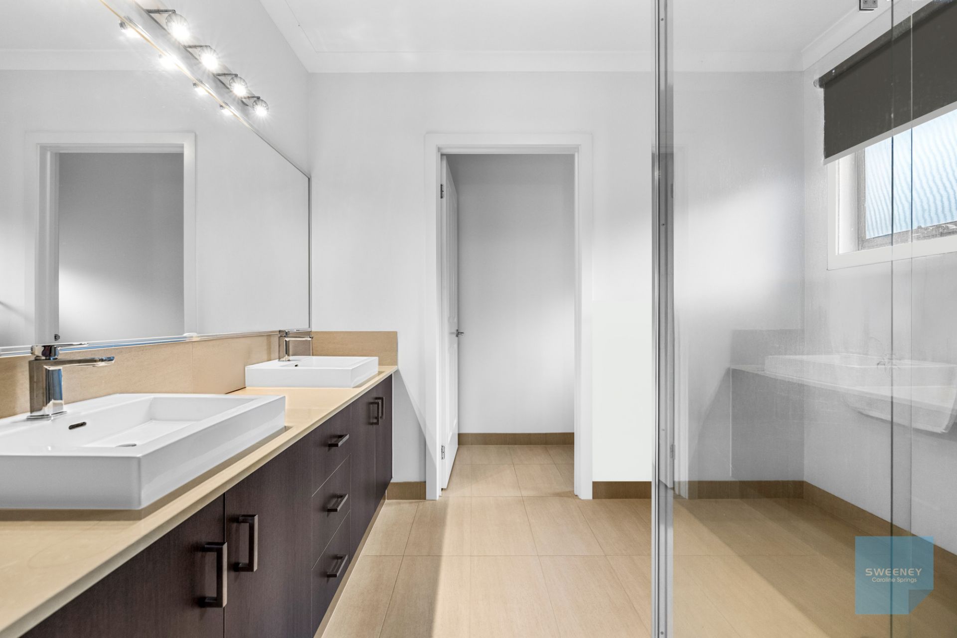 8 Bradfield Court, Taylors Hill - Thumbnail 4