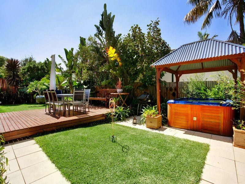 16A Saunders Bay Road CARINGBAH SOUTH 2229