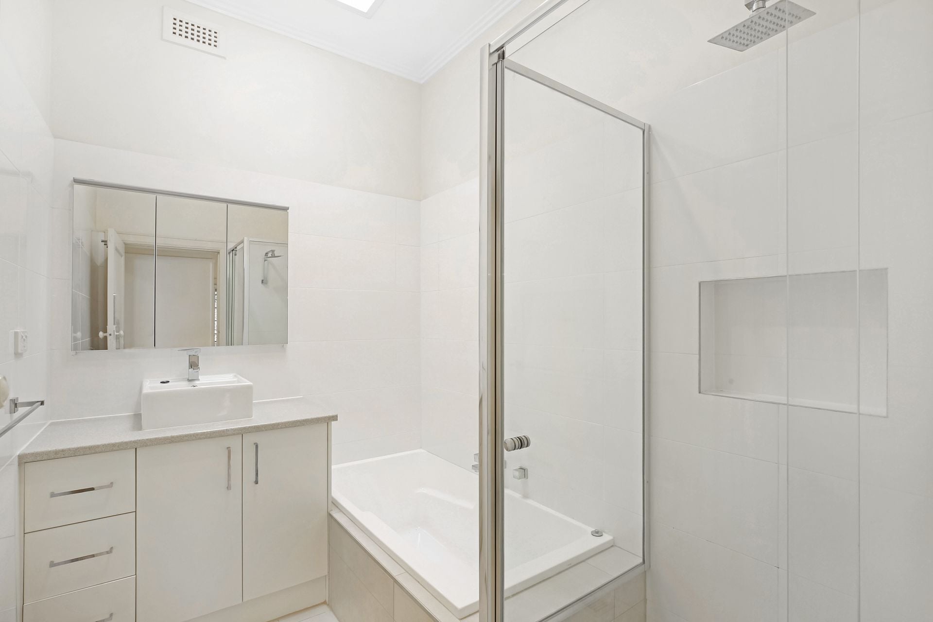 54 Royal Parade, Reservoir, Reservoir - Thumbnail 8