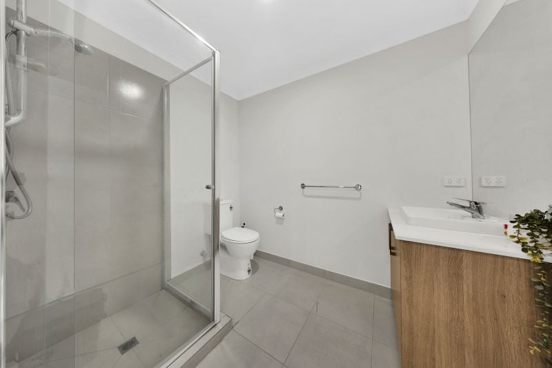 11 Romanesque Drive, Deanside