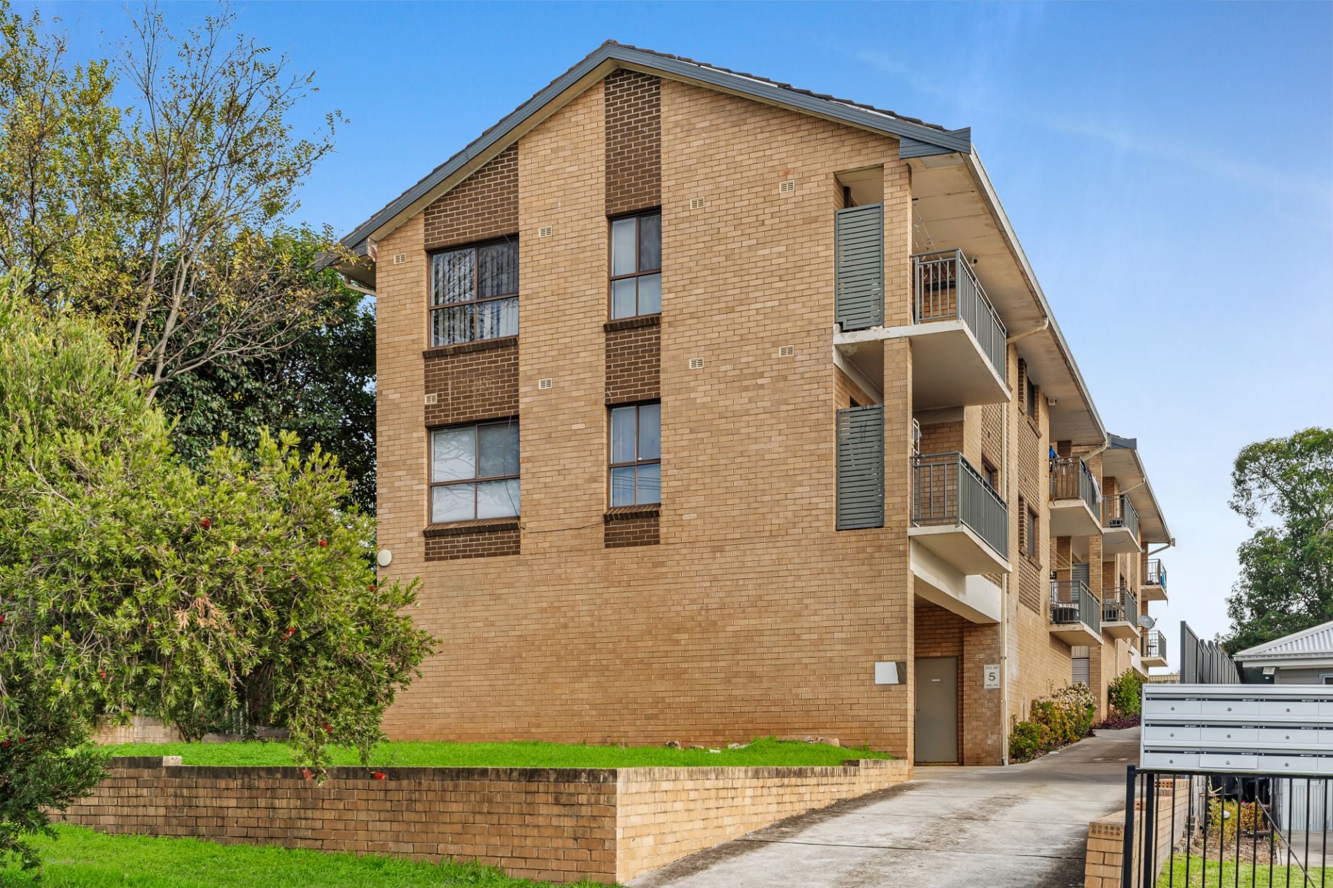 1/55 Warby Street, Campbelltown NSW, Campbelltown - Image 1
