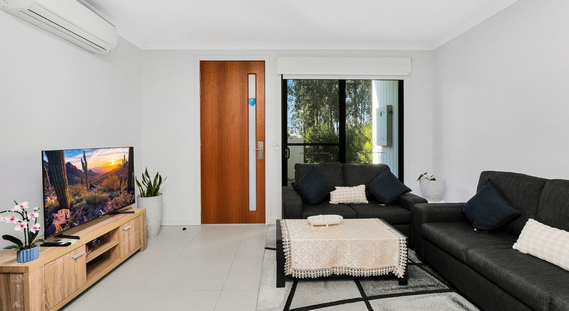 Denham Court 11 Milkmaids Lane