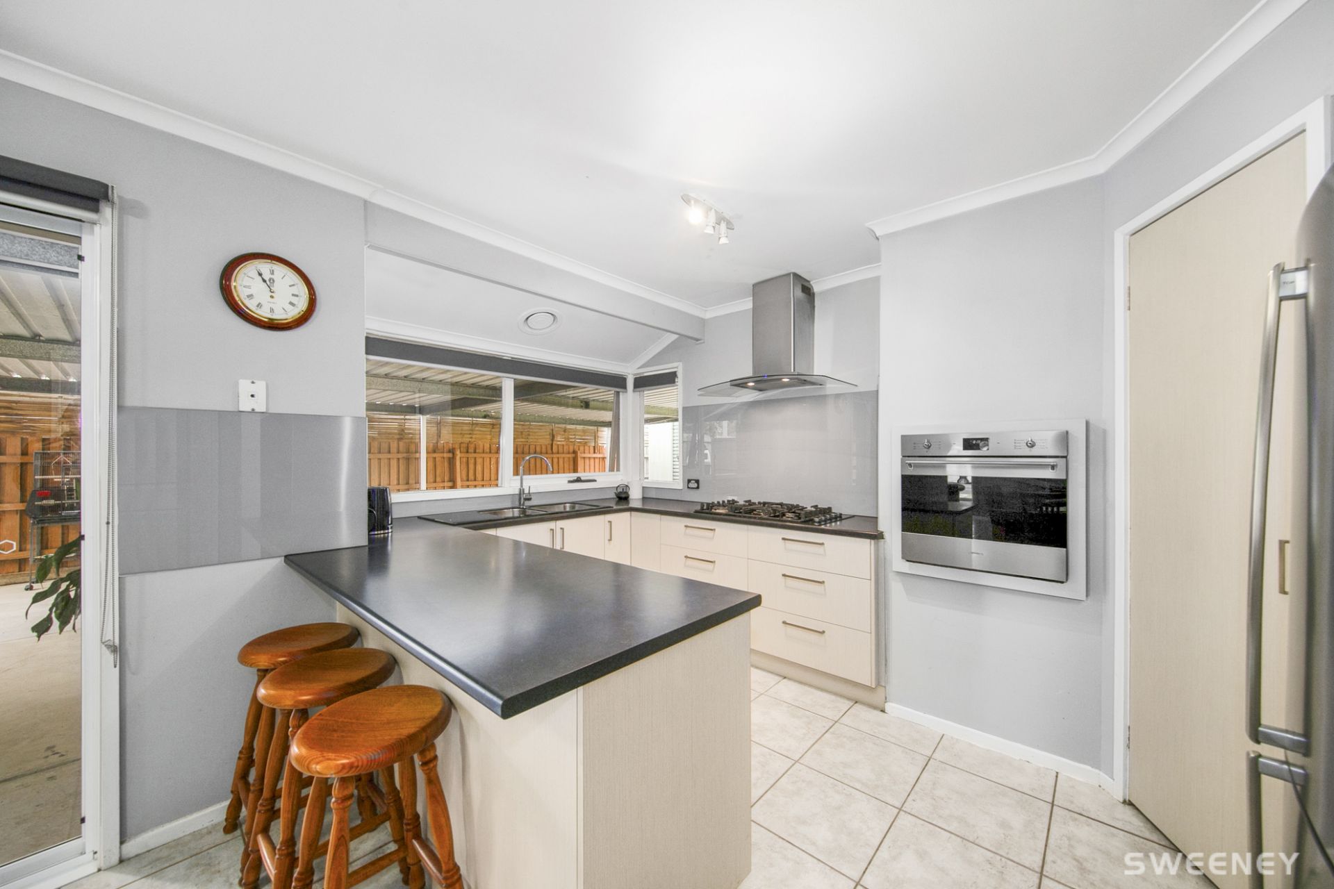 231 Victoria Street, Altona Meadows - Thumbnail 3