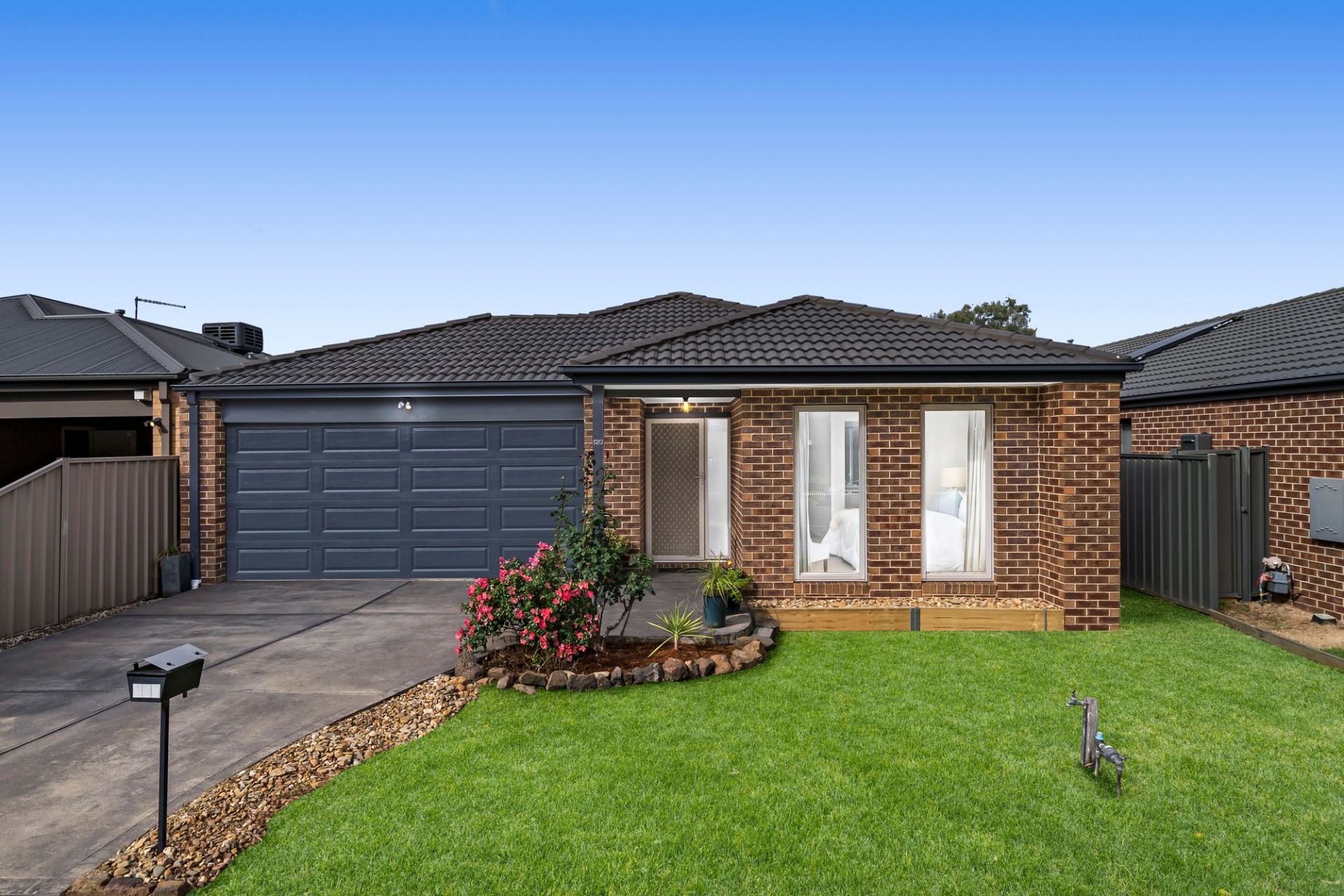 Perfectly Positioned Family Living with Lifestyle Convenience