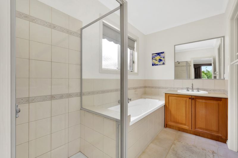 30 Capri Close, South Morang