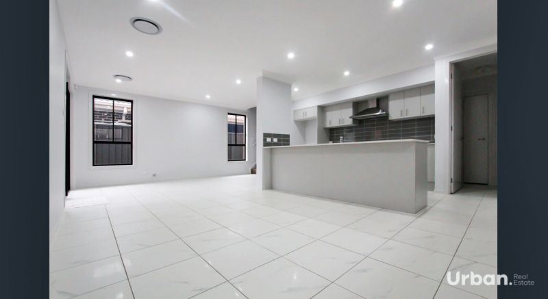 32 Tamarin Rock Avenue Street