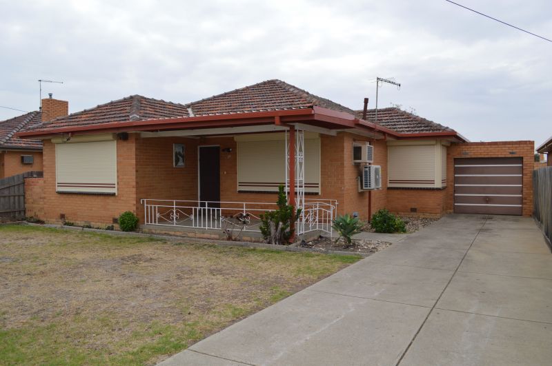 30 Larch Street, Thomastown