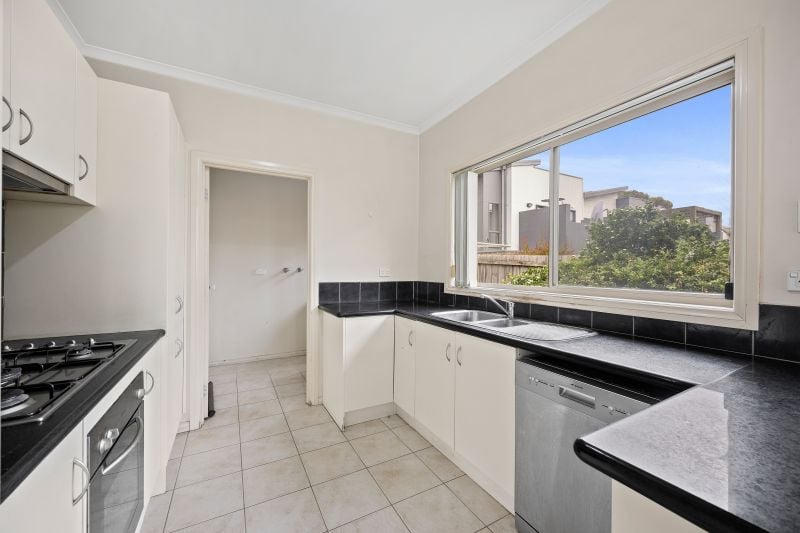 2/1110 Stud Road, Rowville