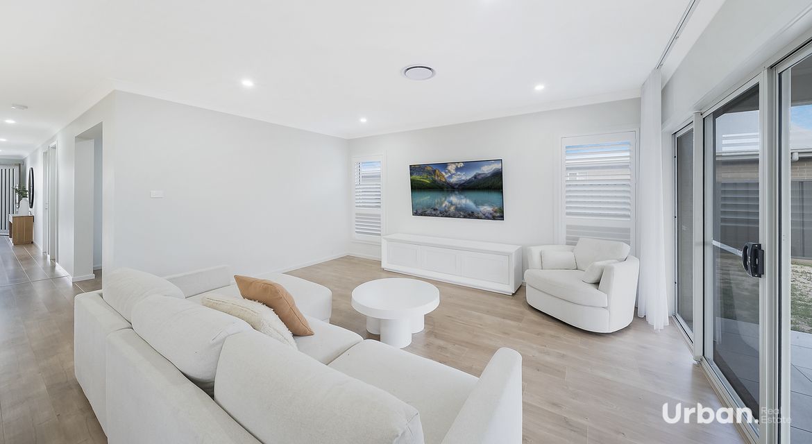 Lochinvar 11 Gregory Road