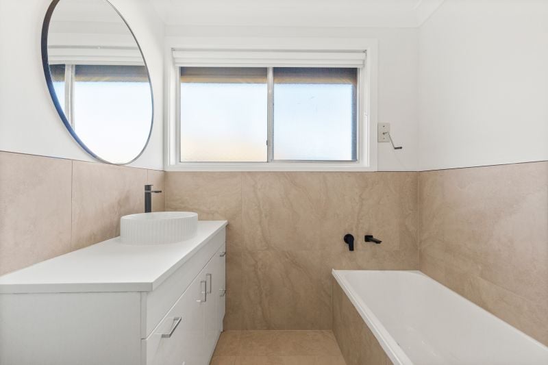 13 Emerald Street, Dallas