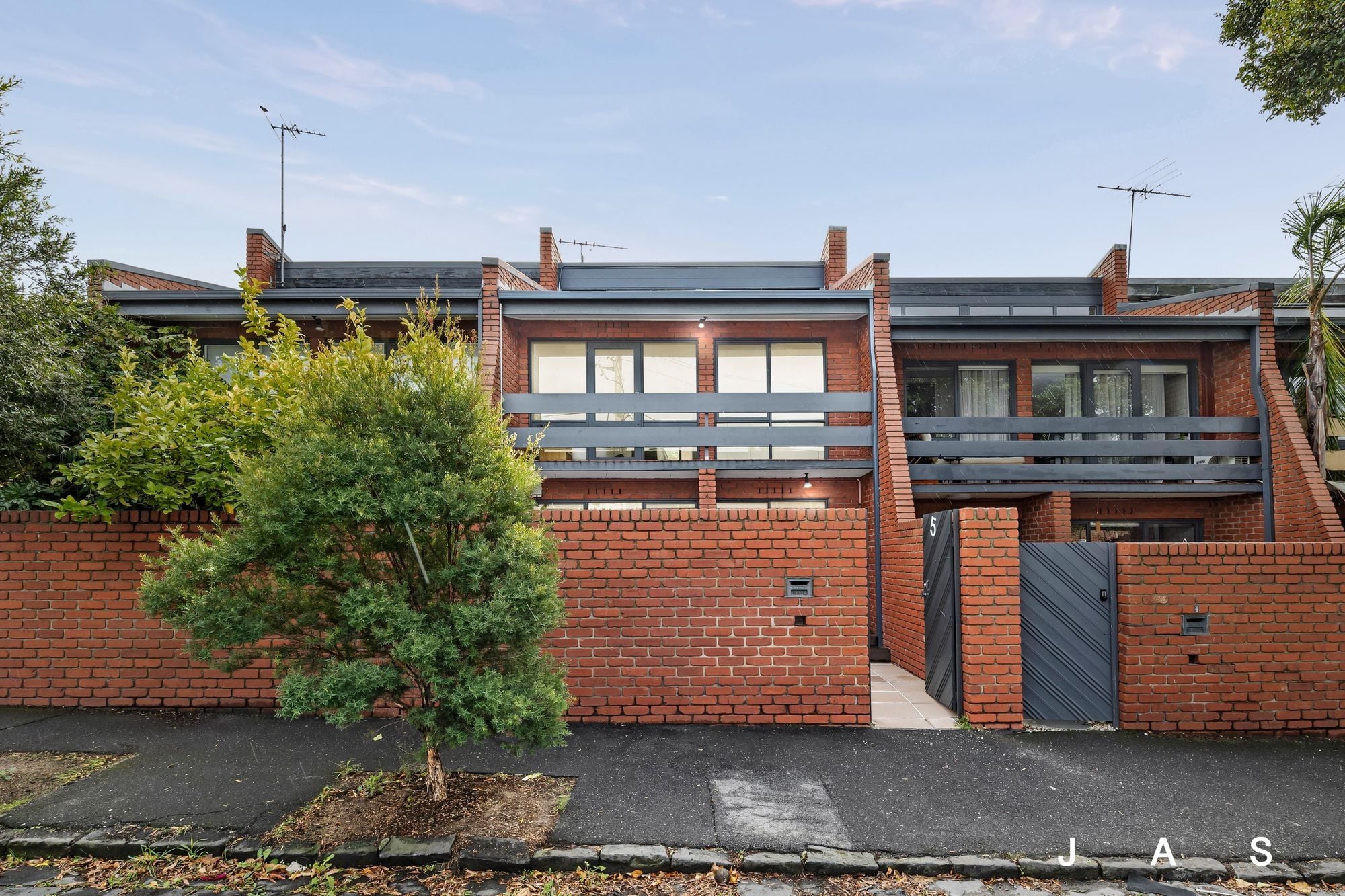 5/150 Hyde Street Yarraville VIC, Yarraville - Image 1