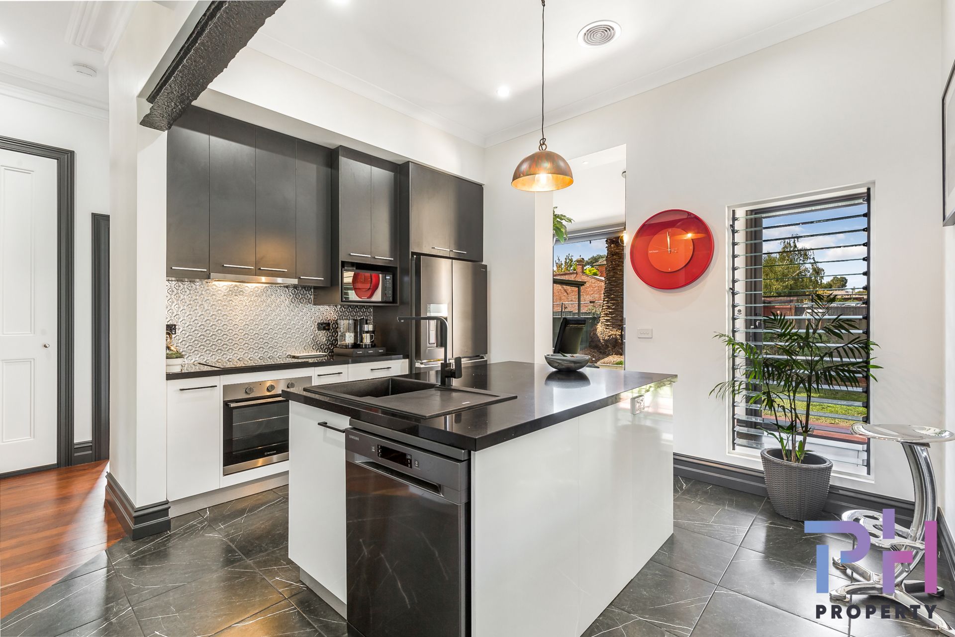 34 Myers Street Bendigo VIC, Bendigo - Thumbnail 2