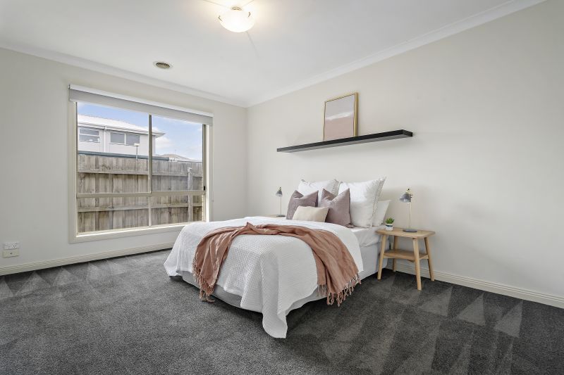 2/74 Miranda Road, Reservoir