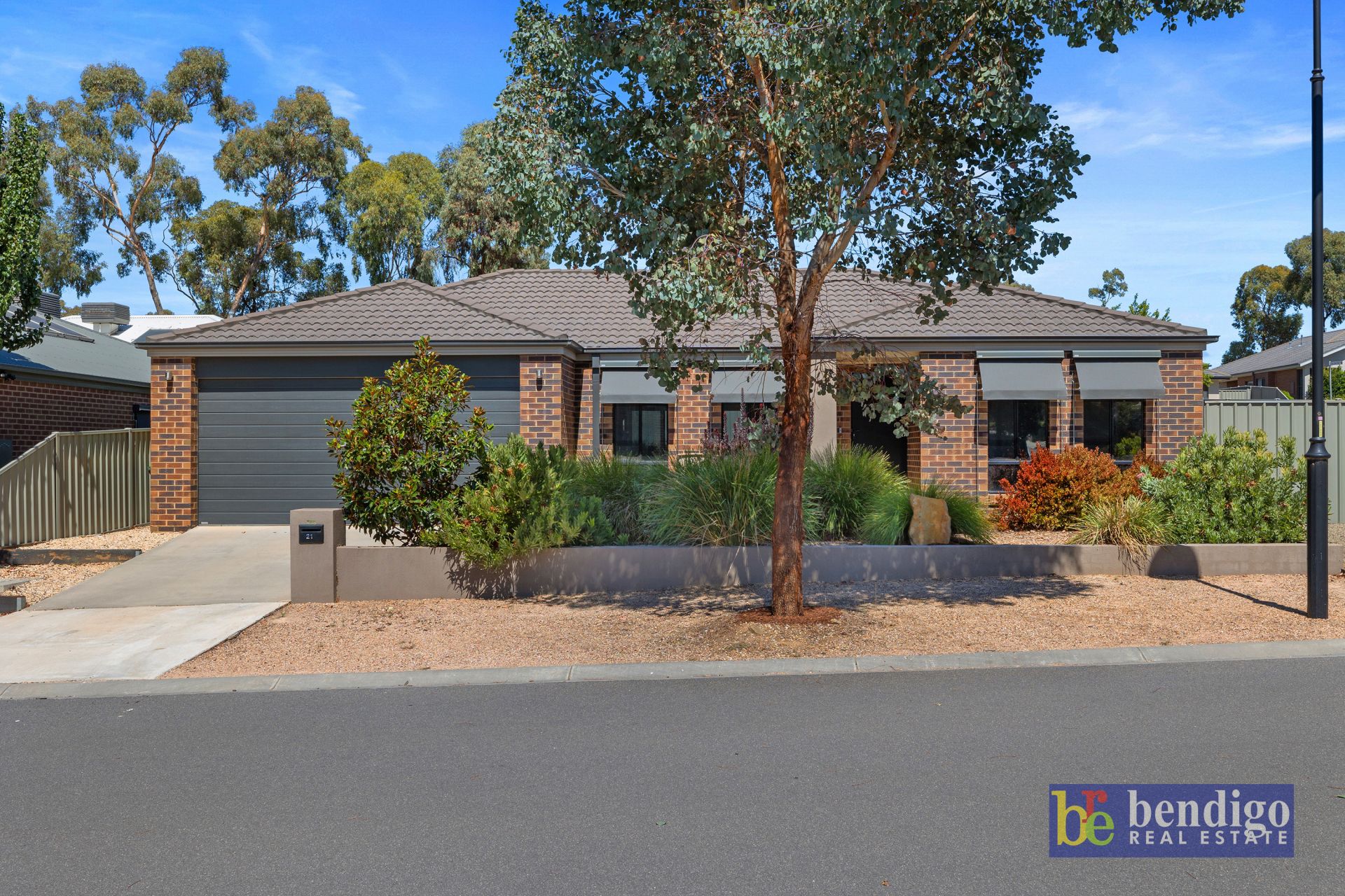 21 Akins Rise Golden Square VIC, Square - Image 1