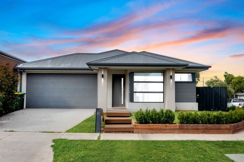 37 Clapham Avenue, Wollert