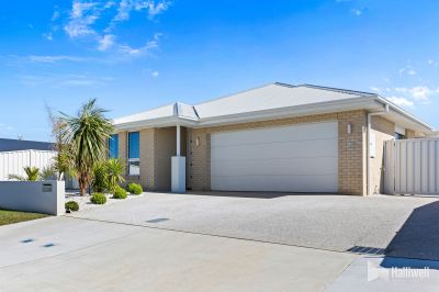 3
 
 
 
  
 
 
 2
 
 
 
  
 
 
 2
 
 
 
 
 
 
 
 20 Mason Place, Shearwater TAS 7307, Shearwater - Thumbnail 2