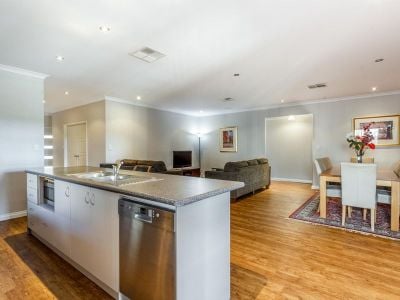 7 Belmore Bend, Aubin Grove