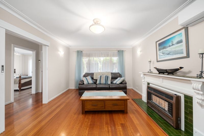 30 Melton Crescent, Lalor
