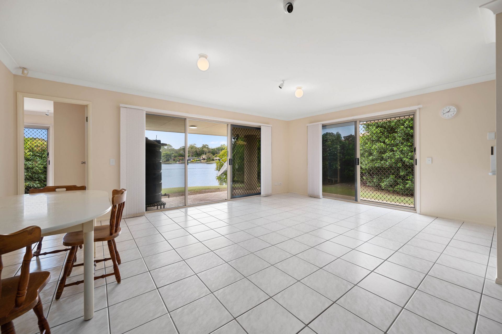 21 Lefroy Drive, Coombabah - Thumbnail 4