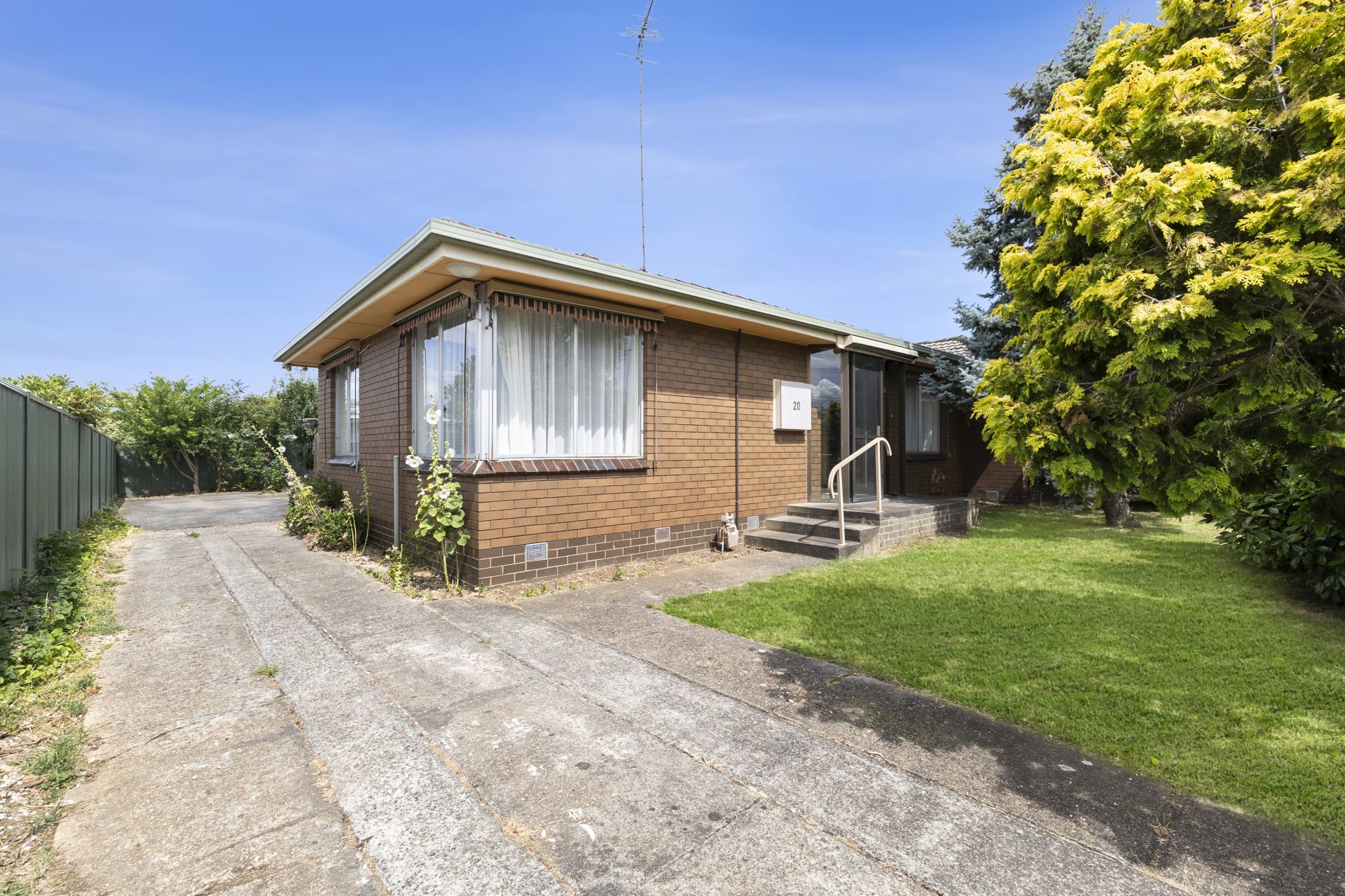20 Oxford Street, Wendouree, Wendouree - Thumbnail 2