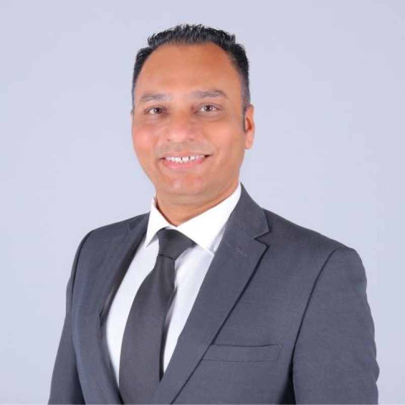 Hitesh Chauhan Real Estate Agent