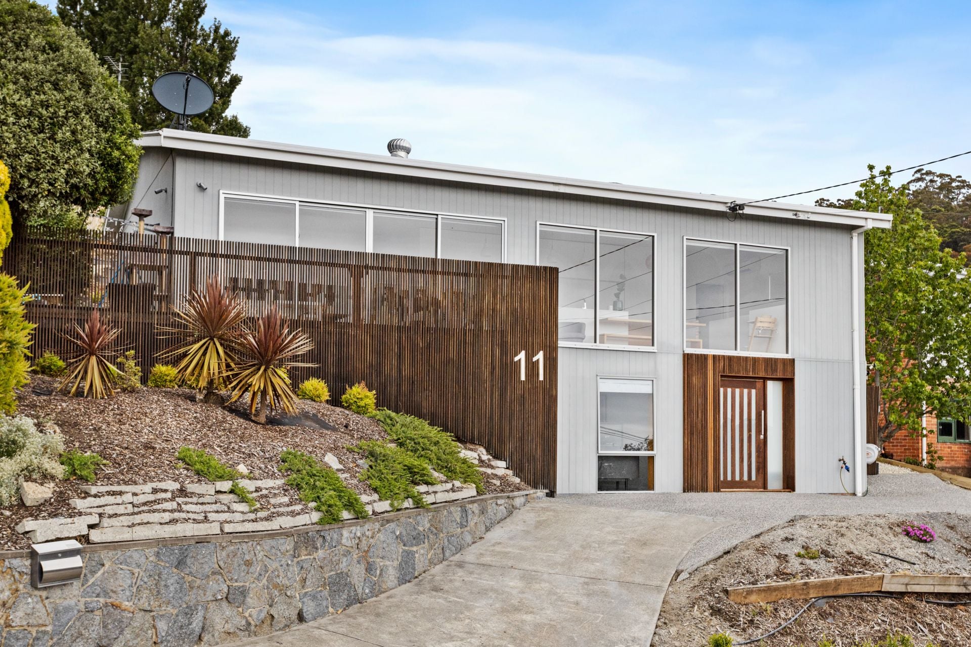 11 McGuinness Crescent, Lenah Valley TAS, Lenah Valley - Image 1