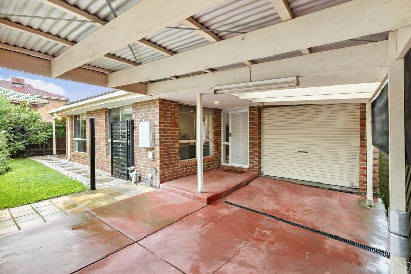 2/4 Grimwade Court, Epping