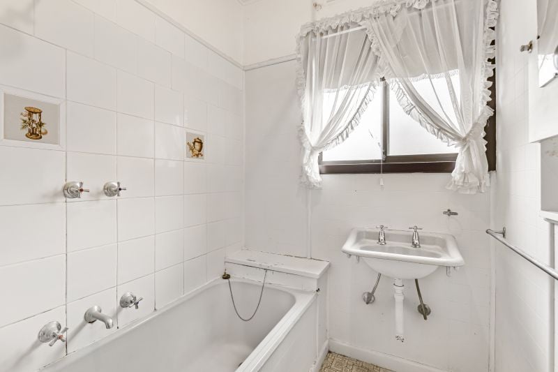 26 Catalina Street, Heidelberg West