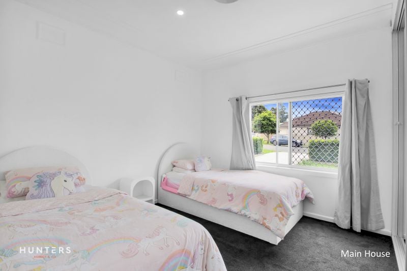 16 Desmond Street, Merrylands