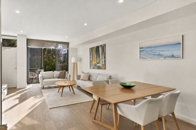 Kogarah 30 Garrigarrang Avenue