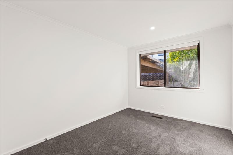 5 Mawson Close, Mill Park