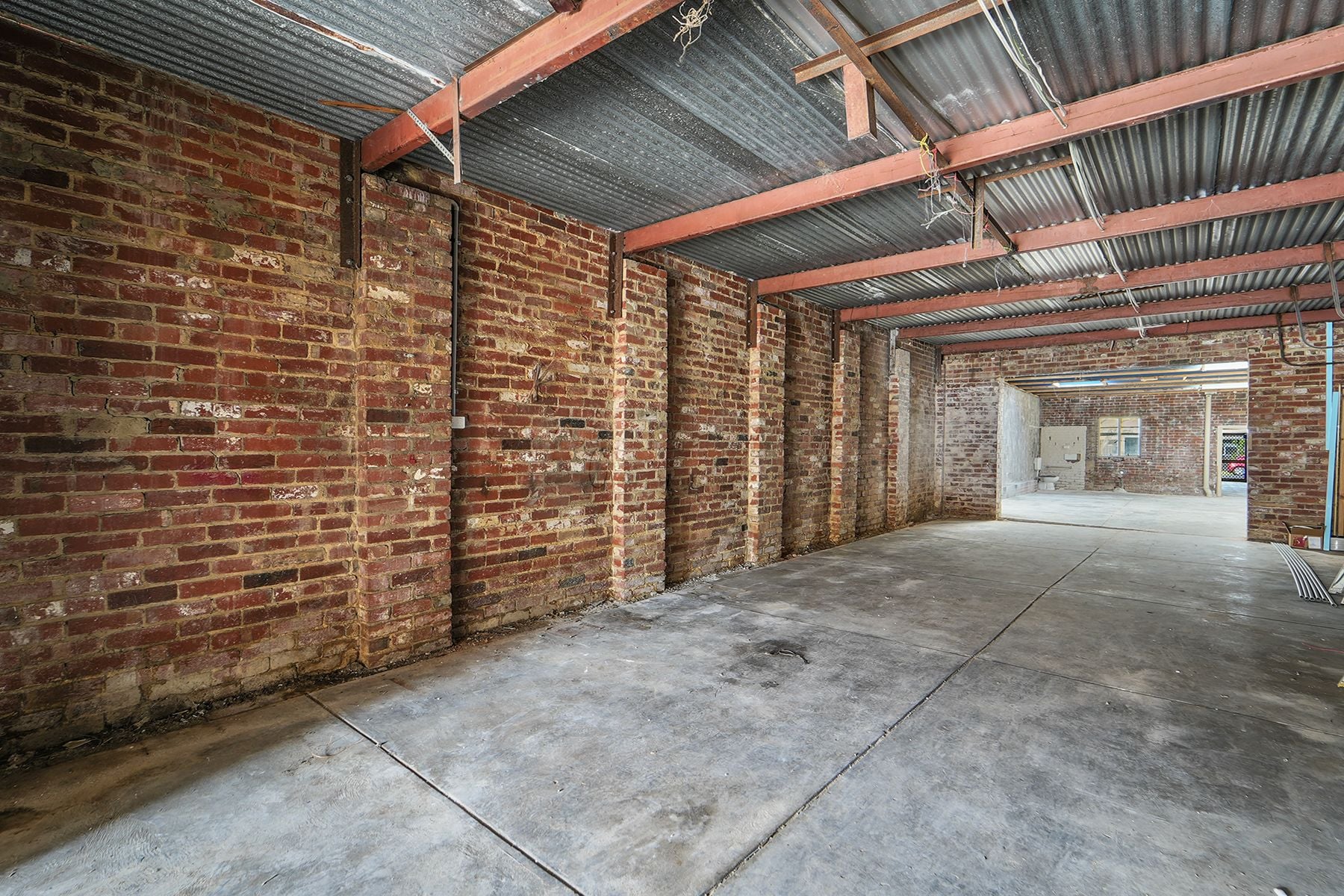 FOR SALE & LEASE | RETAIL PREMISES | 227 m² (approx.)