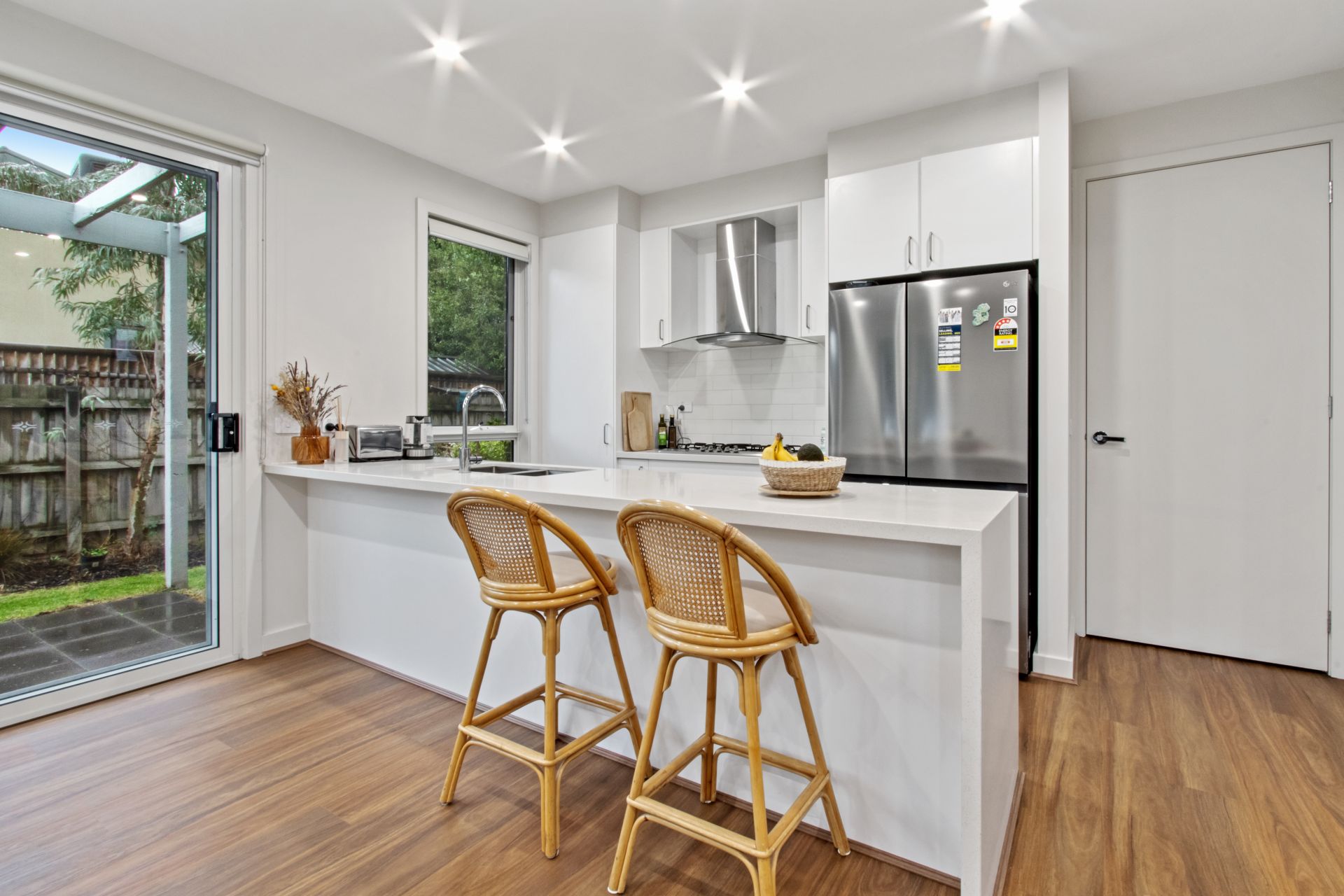 Stylish 3-Bedroom Townhouse in Prime Reservoir Location