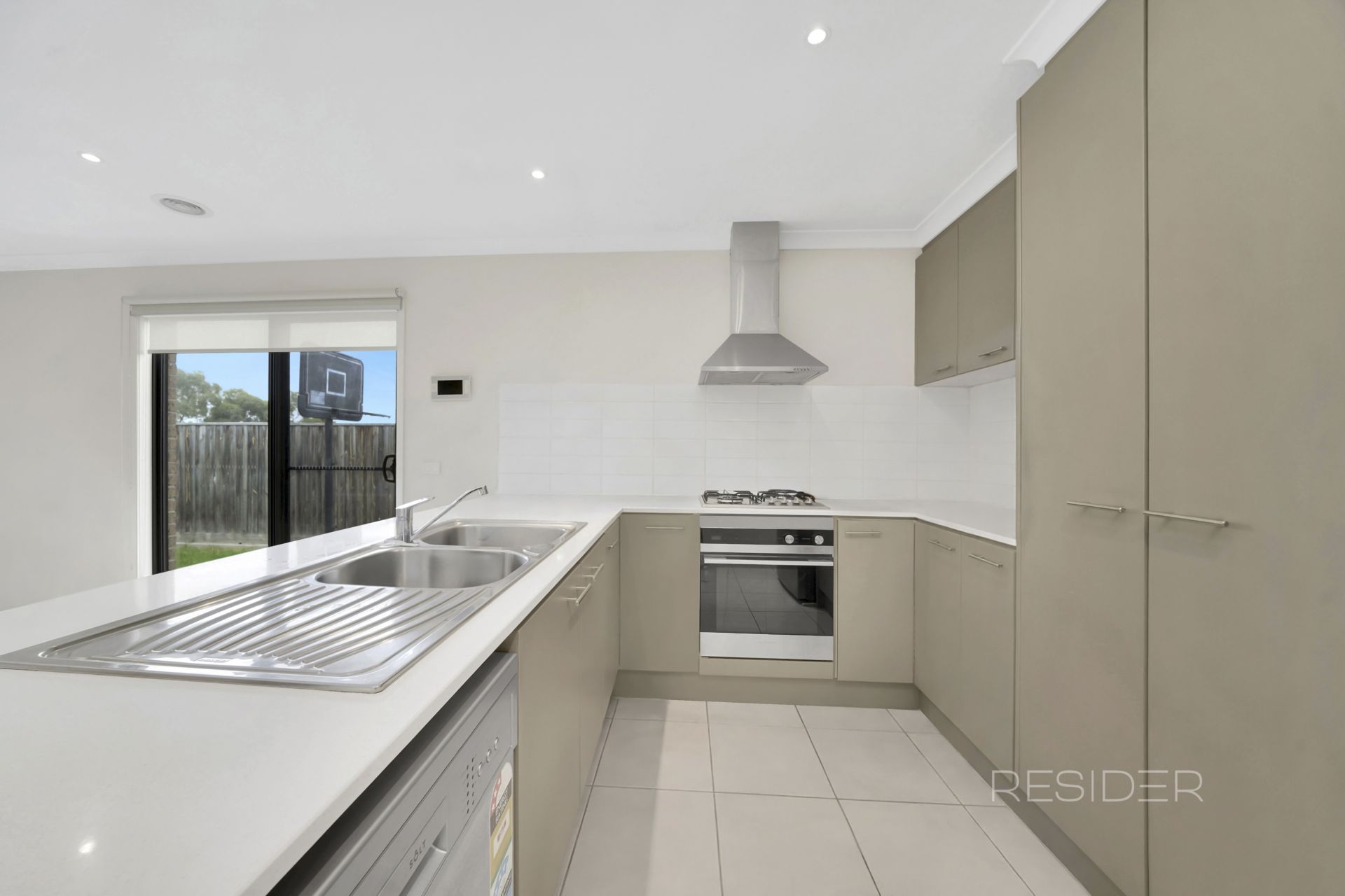 8 Isidore Drive Doreen, Doreen - Thumbnail 5