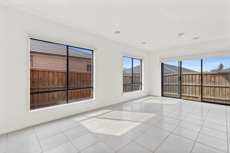 11 Barkers Crescent, Mickleham