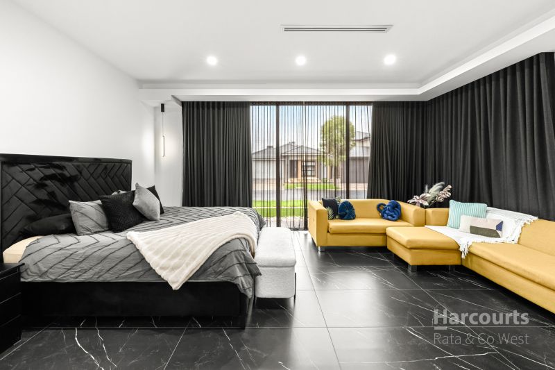 23 Shadow Street, Deanside