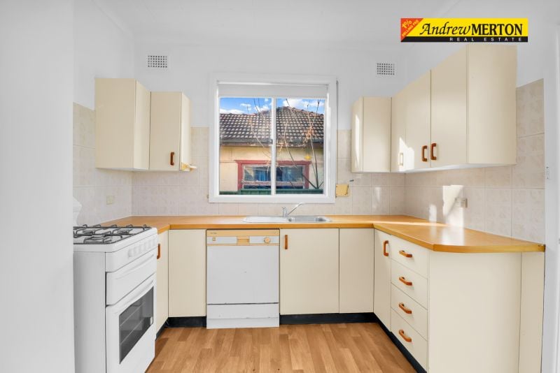 38 Ball Street, Colyton