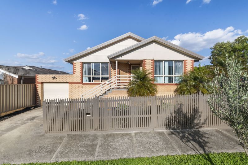 18 Cambala Avenue, Lalor