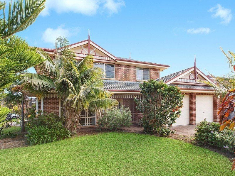 5 Thomas Collaery Place