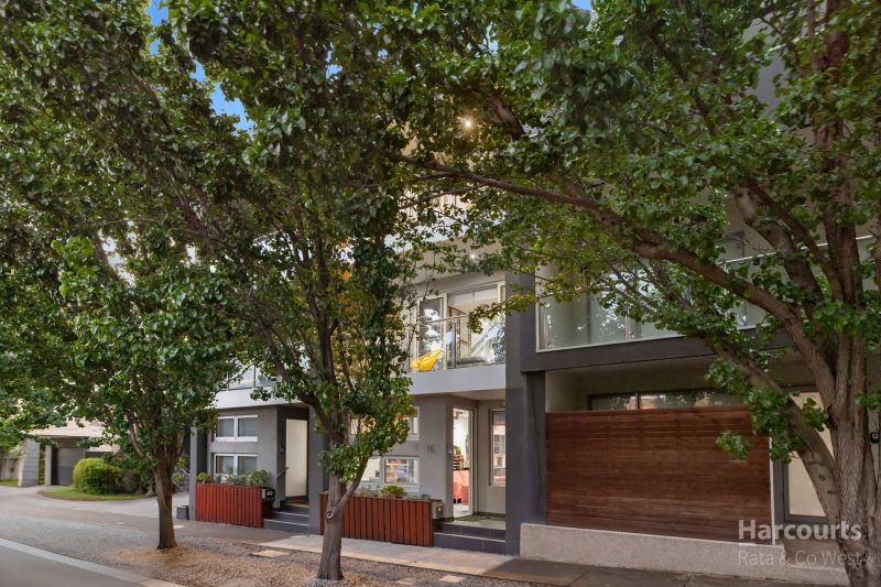 16 Caravel Lane, Caroline Springs