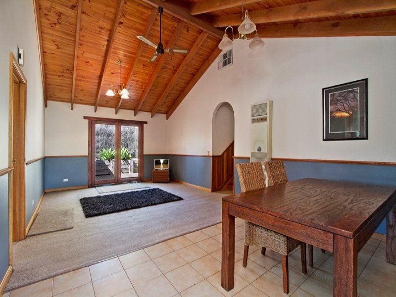 24 Akoonah Drive GOLDEN SQUARE VIC, 24 Akoonah Drive Golden Square - Thumbnail 2