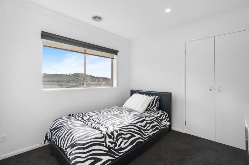 16 Cascade Crescent, Epping