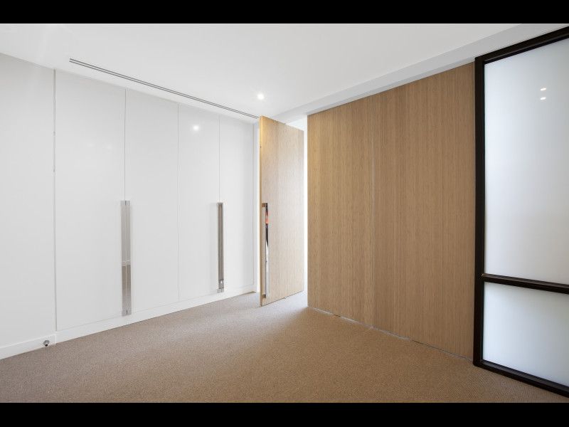 608/1 Clara Street, South Yarra - Thumbnail 5