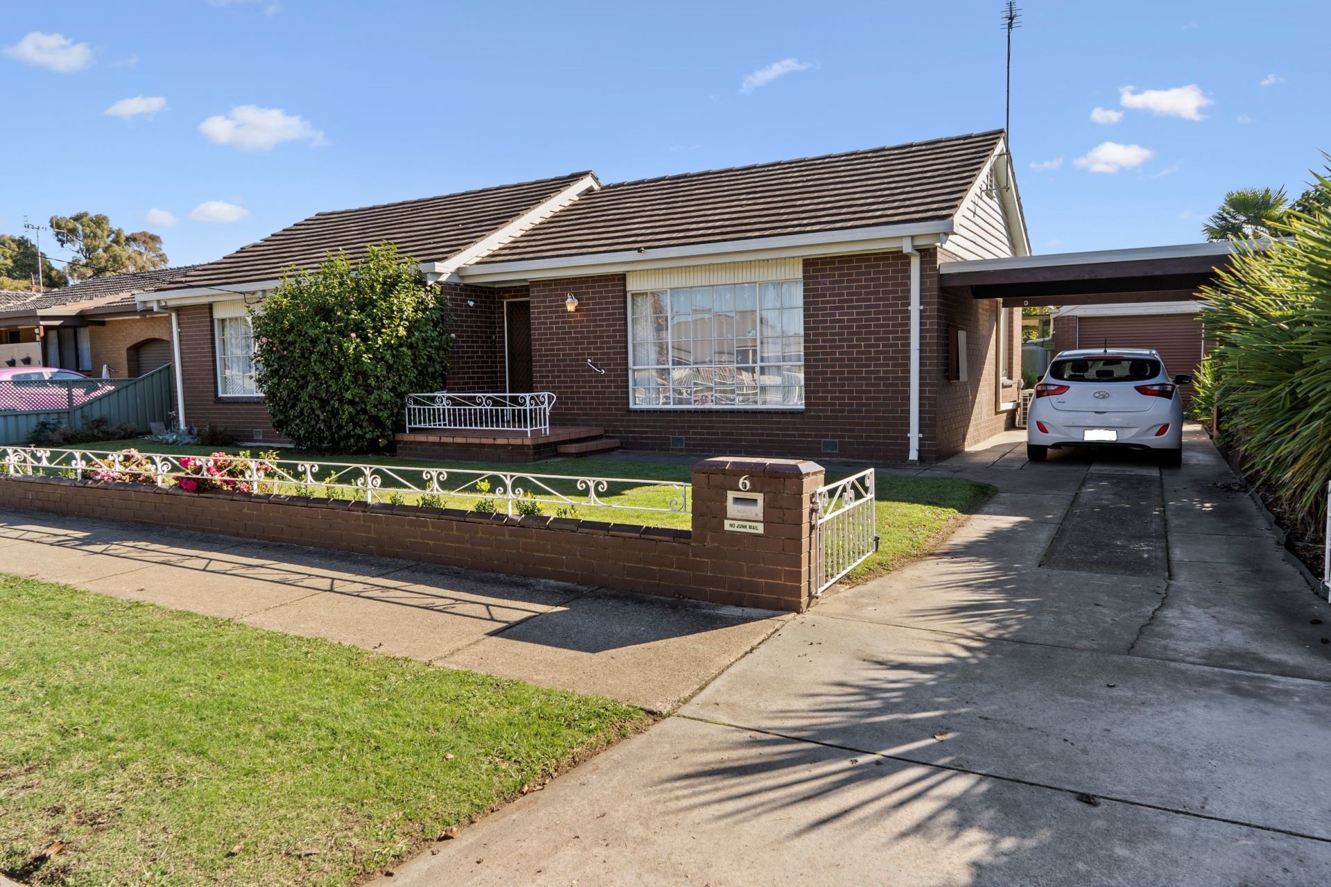 6 Crusoe Road Kangaroo Flat VIC, Flat - Thumbnail 2