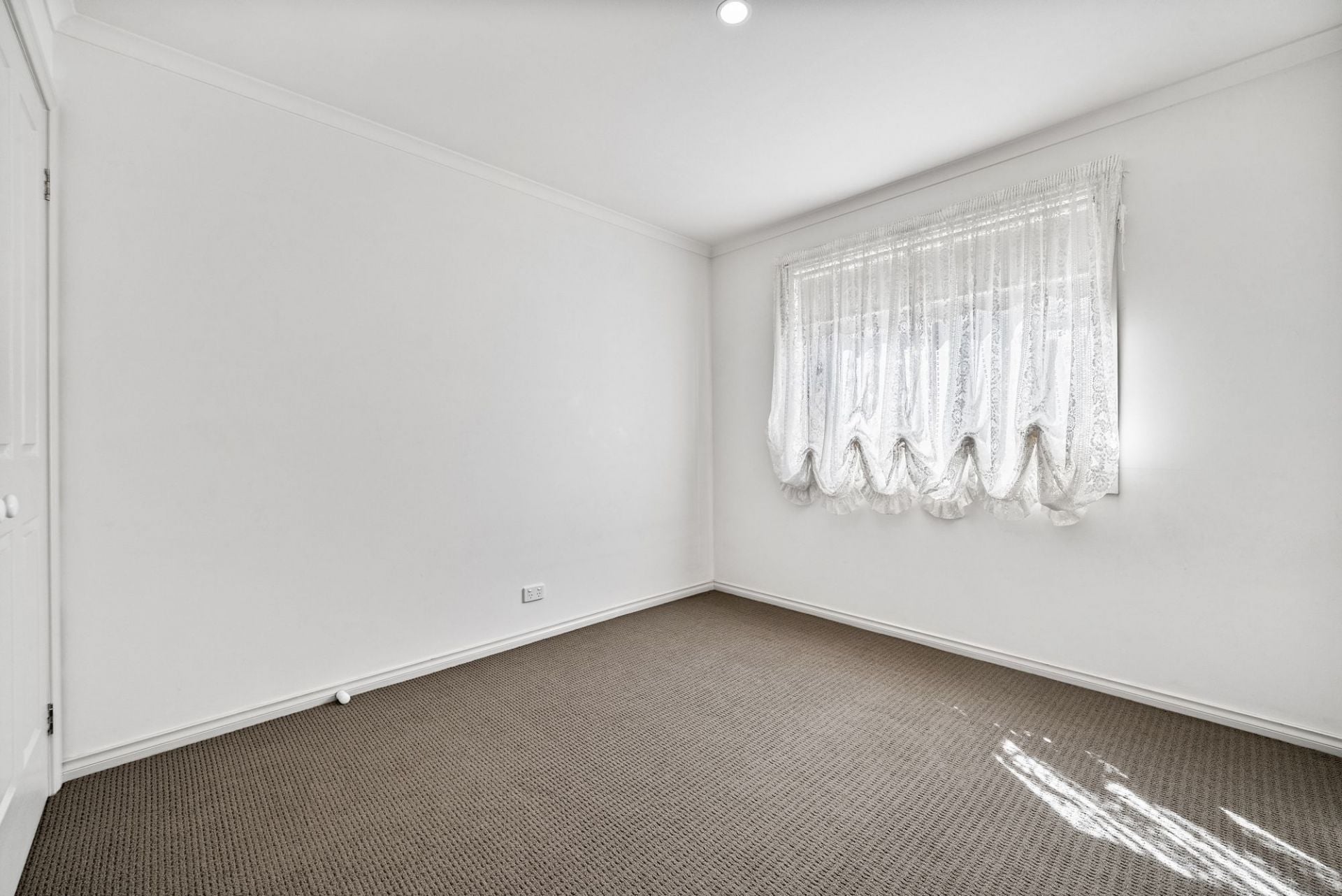 Big on Space, Low on Maintenance – The Perfect All-Rounder in Prime Mill Park!
