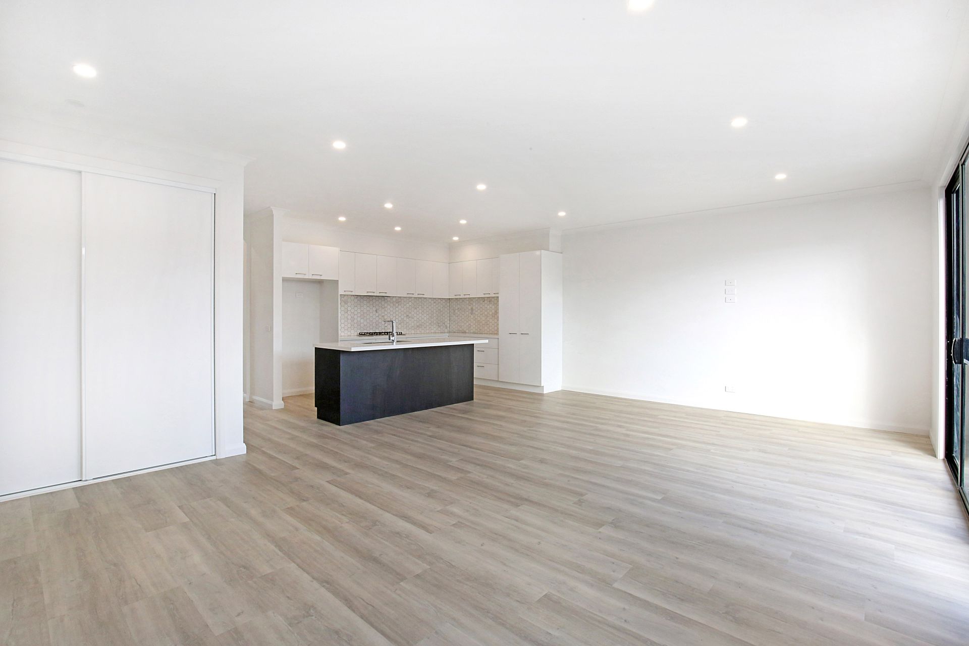 5 Bernese Way, South Morang, South Morang - Thumbnail 4
