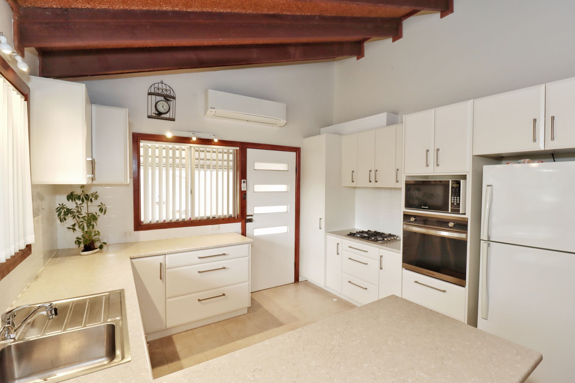 6 Taronga Drive, COWRA, Cowra - Thumbnail 7