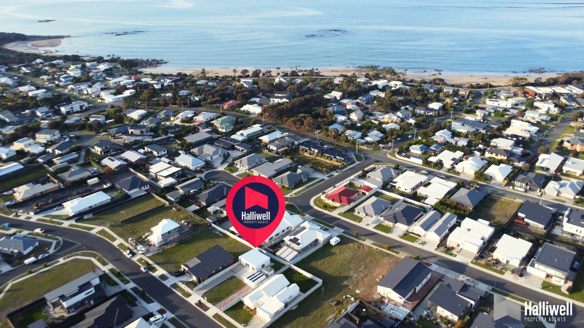 33 Chardonnay Drive, Hawley Beach, Hawley Beach - Thumbnail 2